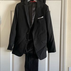 Black N Bianco Boys Suit Size 14
